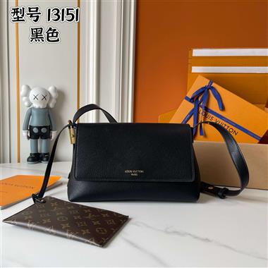 LOUIS VUITTON    2025新款女生時尚包包  尺寸：30*18*12CM
