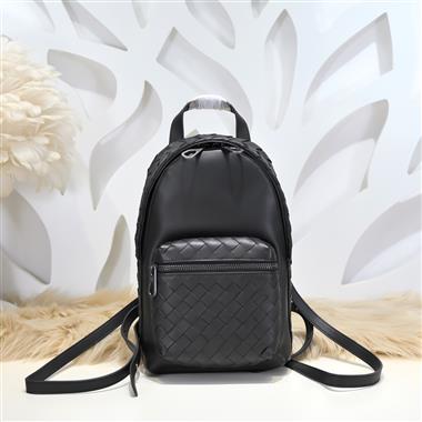 BOTTEGA VENETA    2025新款男生時尚包包  尺寸：30*18*8CM