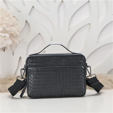 BOTTEGA VENETA    2025新款男生時尚包包  尺寸：25*17*8CM
