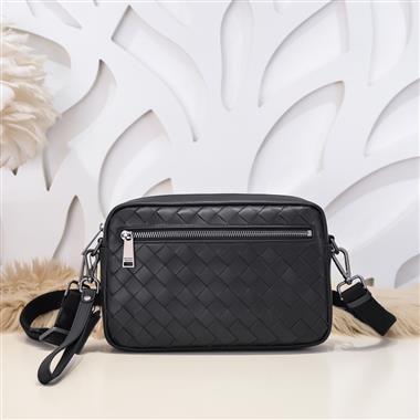 BOTTEGA VENETA    2025新款男生時尚包包  尺寸：27*17*7CM