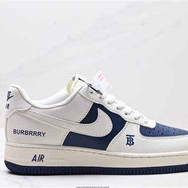 NIKE AIR FORCE 1‘07