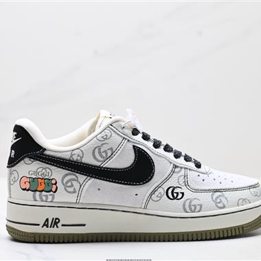 NIKE AIR FORCE 1‘07