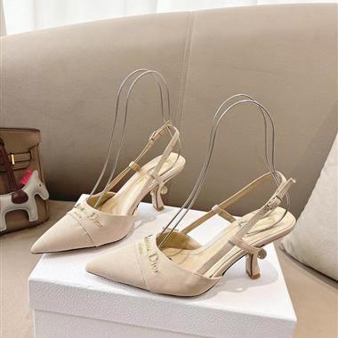 DIOR   2025新款女生休閒時尚鞋子