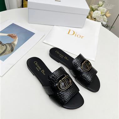 DIOR   2025新款女生休閒時尚鞋子