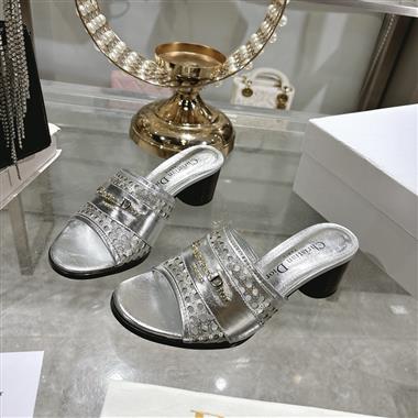 DIOR   2025新款女生休閒時尚鞋子