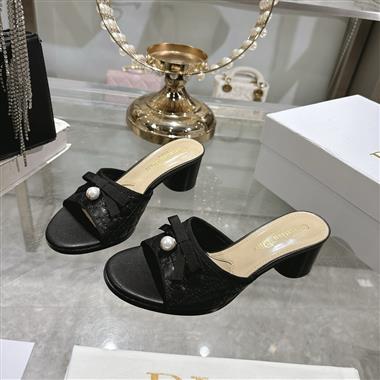 DIOR   2025新款女生休閒時尚鞋子