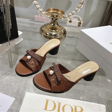 DIOR   2025新款女生休閒時尚鞋子