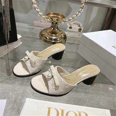 DIOR   2025新款女生休閒時尚鞋子