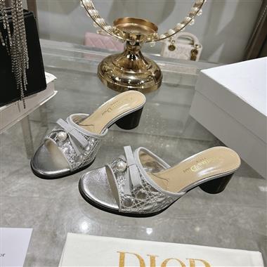 DIOR   2025新款女生休閒時尚鞋子
