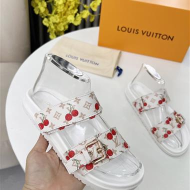 Louis Vuitton    2025新款女生休閒時尚鞋子