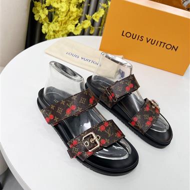 Louis Vuitton    2025新款女生休閒時尚鞋子