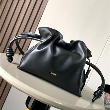 LOEWE  2025新款女生時尚包包 尺寸：23*18*9CM