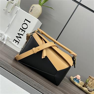 LOEWE  2025新款女生時尚包包 尺寸：24*10.5*16CM