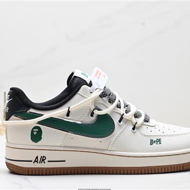 NIKE AIR FORCE 1‘07