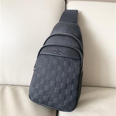 LOUIS VUITTON    2025新款男生時尚包包  尺寸：32-18-8CM