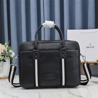 BALLY   2025新款男生時尚包包  尺寸：39*30*8CM