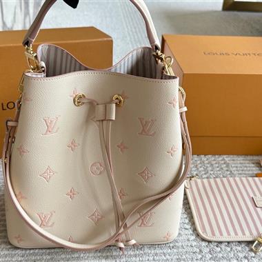LOUIS VUITTON    2025新款女生時尚包包   尺寸：26CM