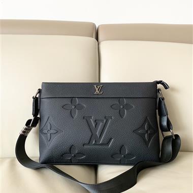 LOUIS VUITTON    2025新款男生時尚包包  尺寸：31x21x4CM