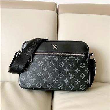 LOUIS VUITTON    2025新款男生時尚包包  尺寸：27-19-7CM