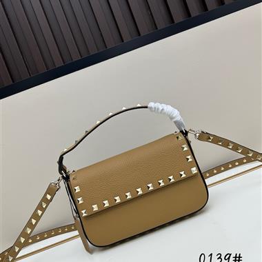 Valentino  2025新款女生時尚包包   尺寸：19*13.5*3CM