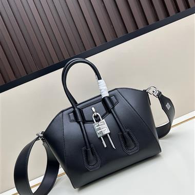 GIVENCHY  2025新款女生時尚包包   尺寸：23*27*13CM