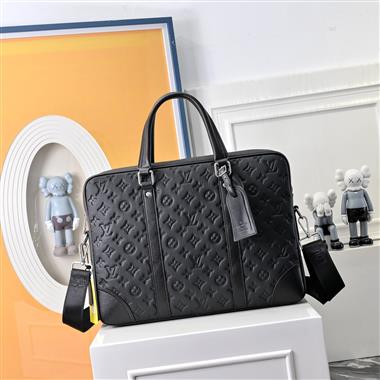 LOUIS VUITTON   2025新款男生時尚包包   尺寸：29*40*8CM