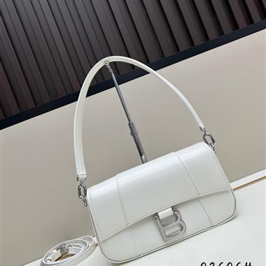 BALENCIAGA  2025新款女生時尚包包   尺寸：23*13*4CM