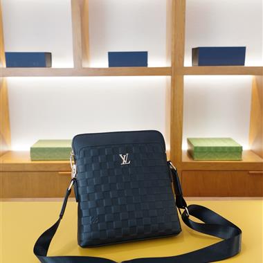 LOUIS VUITTON   2025新款男生時尚包包   尺寸：24*25*4CM
