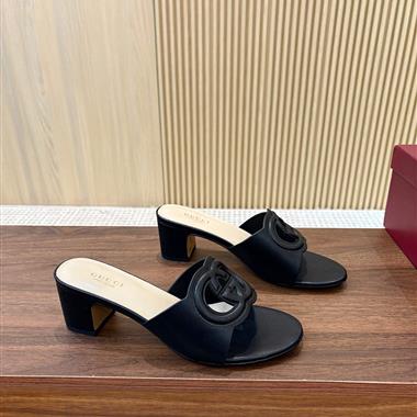 GUCCI   2025新款女生休閒時尚鞋子