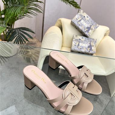 DIOR   2025新款女生休閒時尚鞋子