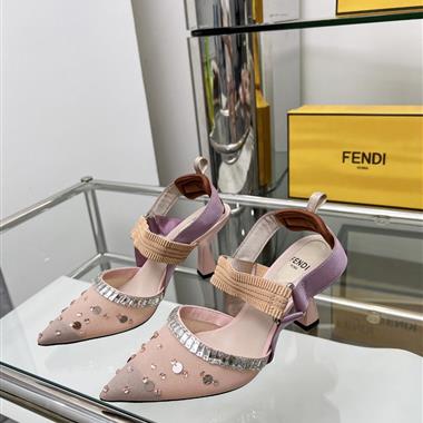FENDI  2025新款女生休閒時尚鞋子