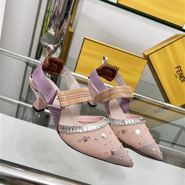 FENDI  2025新款女生休閒時尚鞋子