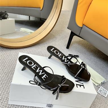 LOEWE  2025新款女生休閒時尚鞋子