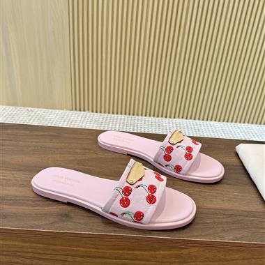 Louis Vuitton   2025新款女生休閒時尚鞋子