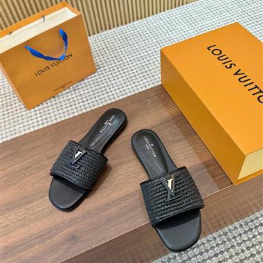 Louis Vuitton   2025新款女生休閒時尚鞋子
