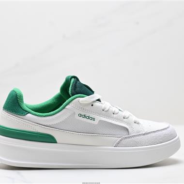 Adidas 休閑運動鞋