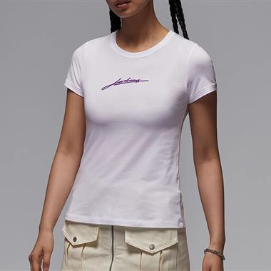 NIKE   2025夏季新款女生短袖T恤