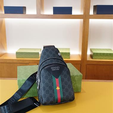 GUCCI   2025新款男生時尚包包 尺寸：16*27*7CM