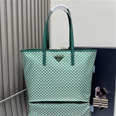 PRADA   2025新款女生時尚包包 尺寸：33*29*14CM