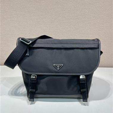 PRADA   2025新款男生時尚包包 尺寸：30*27.5*14.5CM