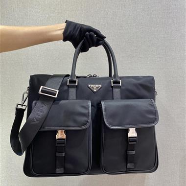 PRADA   2025新款男生時尚包包 尺寸：40*32*7CM
