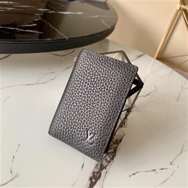 LOUIS VUITTON   2025新款男生時尚皮夾 尺寸：8*11*1CM