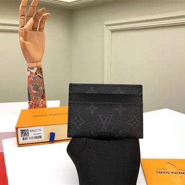 LOUIS VUITTON   2025新款男生時尚皮夾 尺寸：11*7*0.6CM
