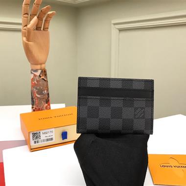 LOUIS VUITTON   2025新款男生時尚皮夾 尺寸：11*7*0.6CM