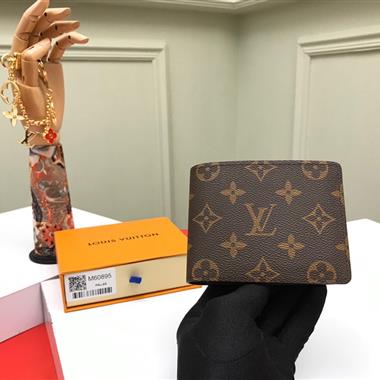 LOUIS VUITTON   2025新款男生時尚皮夾 尺寸：11.5 x9 x1.5CM
