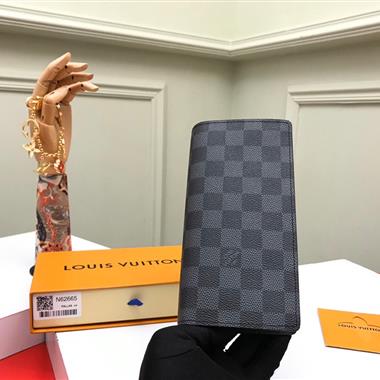 LOUIS VUITTON   2025新款男生時尚皮夾 尺寸：10*19*2CM