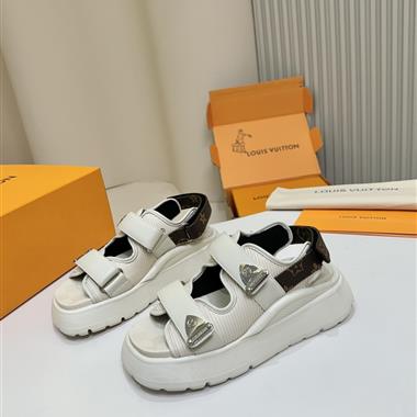 LOUIS VUITTON   2025新款女生休閒時尚鞋子