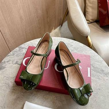 GUCCI   2025新款女生休閒時尚鞋子