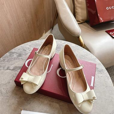 GUCCI   2025新款女生休閒時尚鞋子