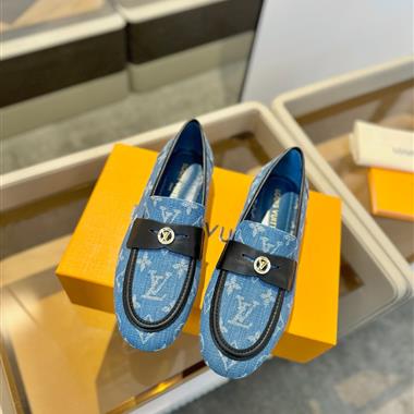 Louis Vuitton   2025新款女生休閒時尚鞋子